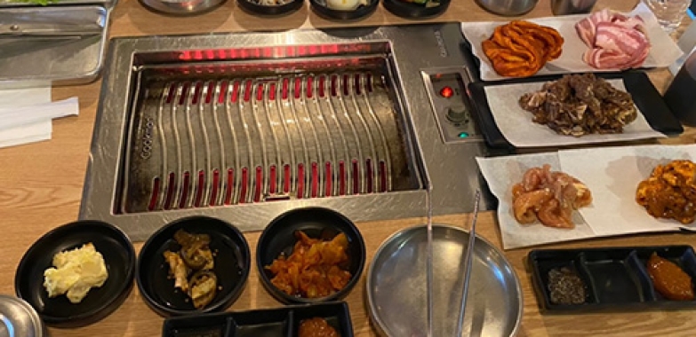 소코 스시와 코리안 BBQ(쌈)